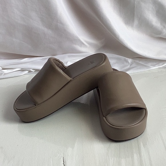 H&M Shoes - H&M Brown Platform Slides with Modern Silhouette